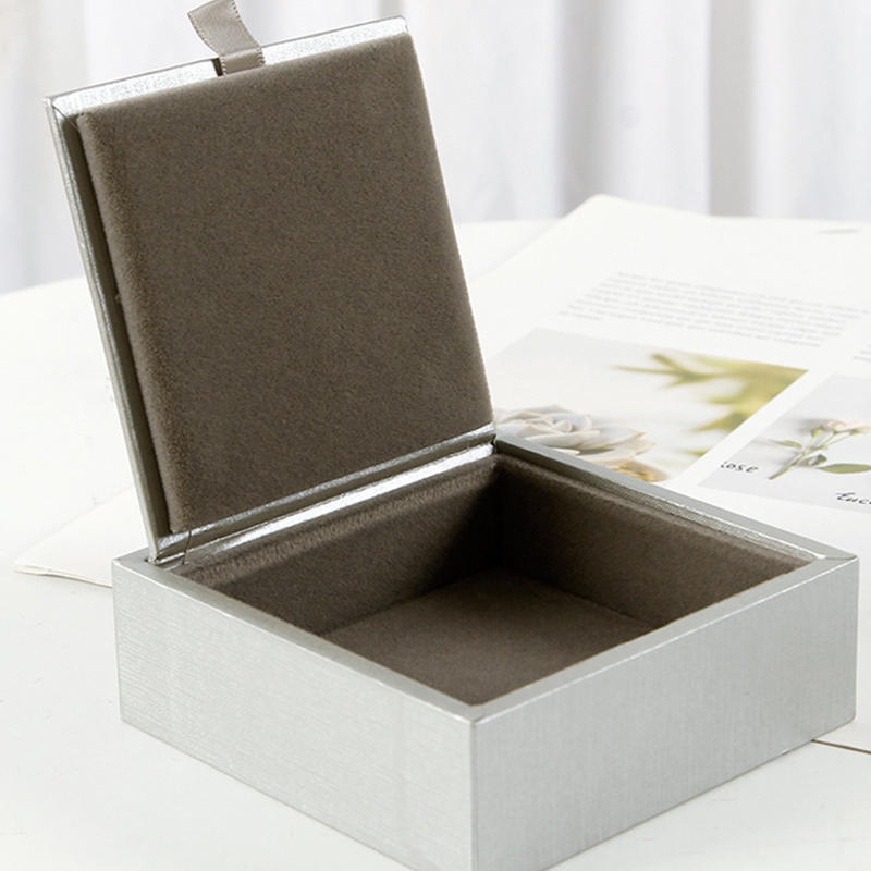 Folding Magnetic Gift Box - A Stylish and Sustainable Choice