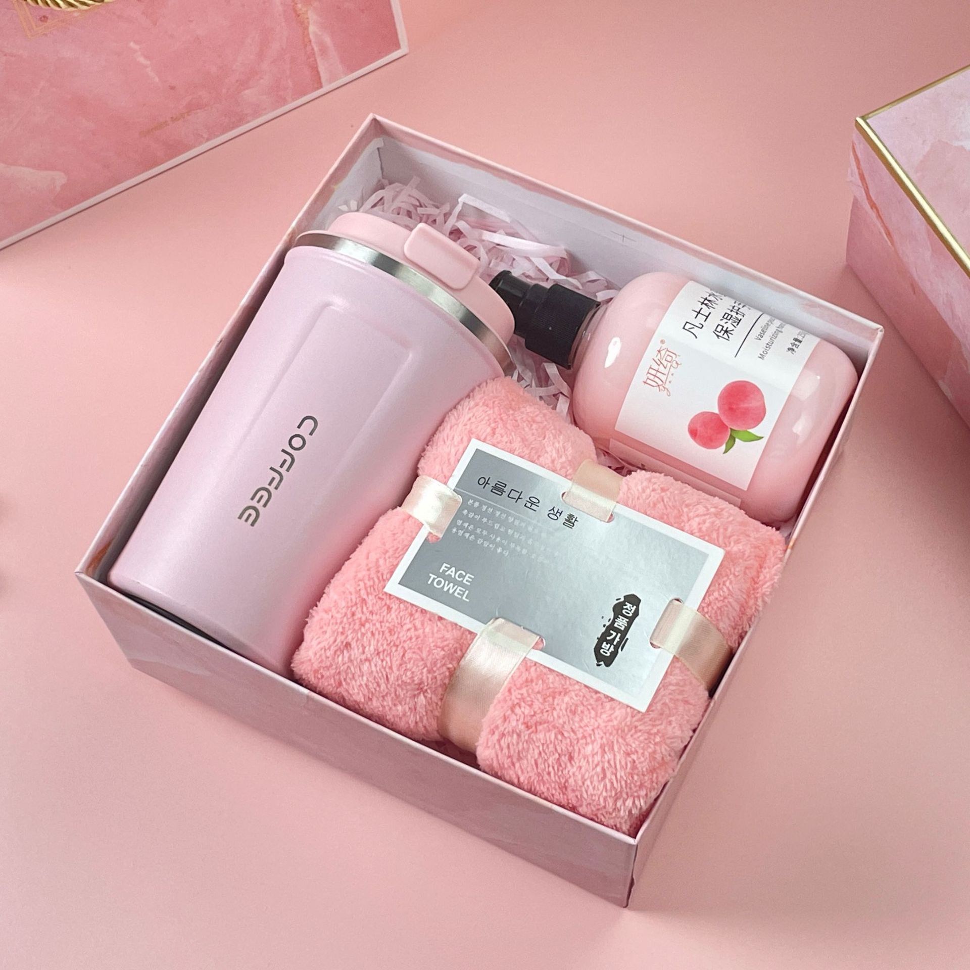 Exquisite Pink Lid and Base Wedding Gift Box for you