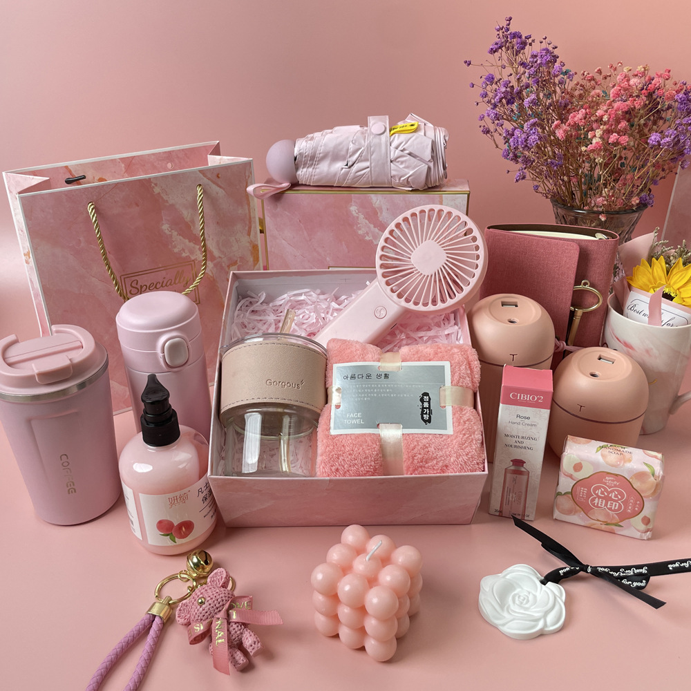 Exquisite Pink Lid and Base Wedding Gift Box for you