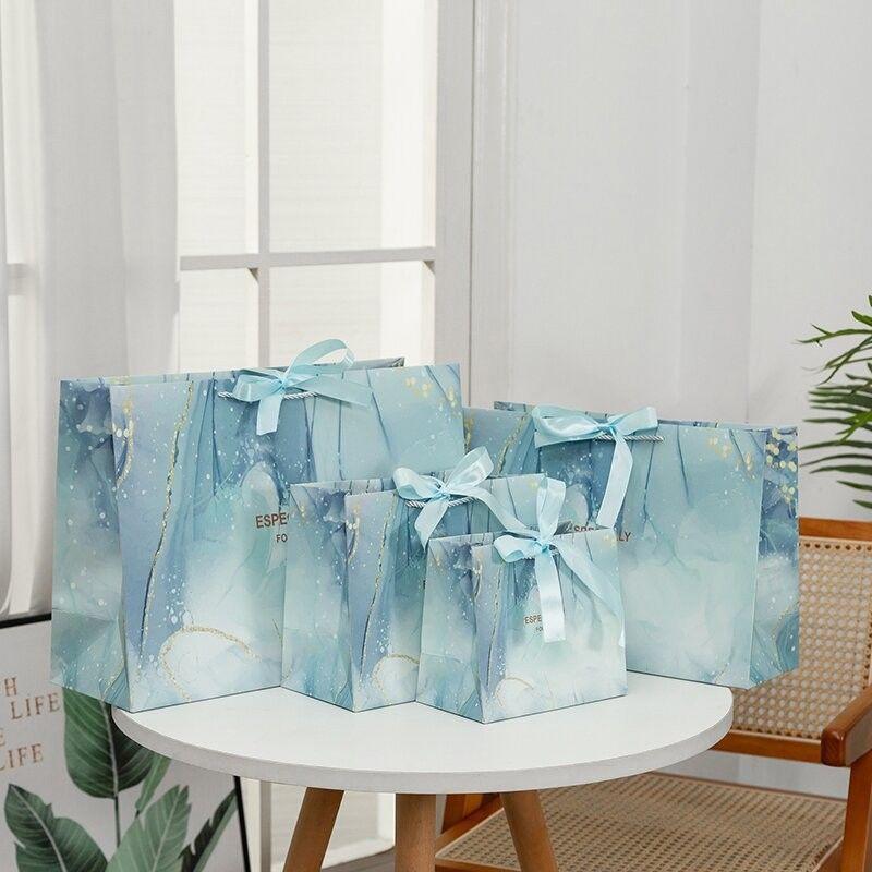 Wholesale High-capacity Shopping Gift Bags